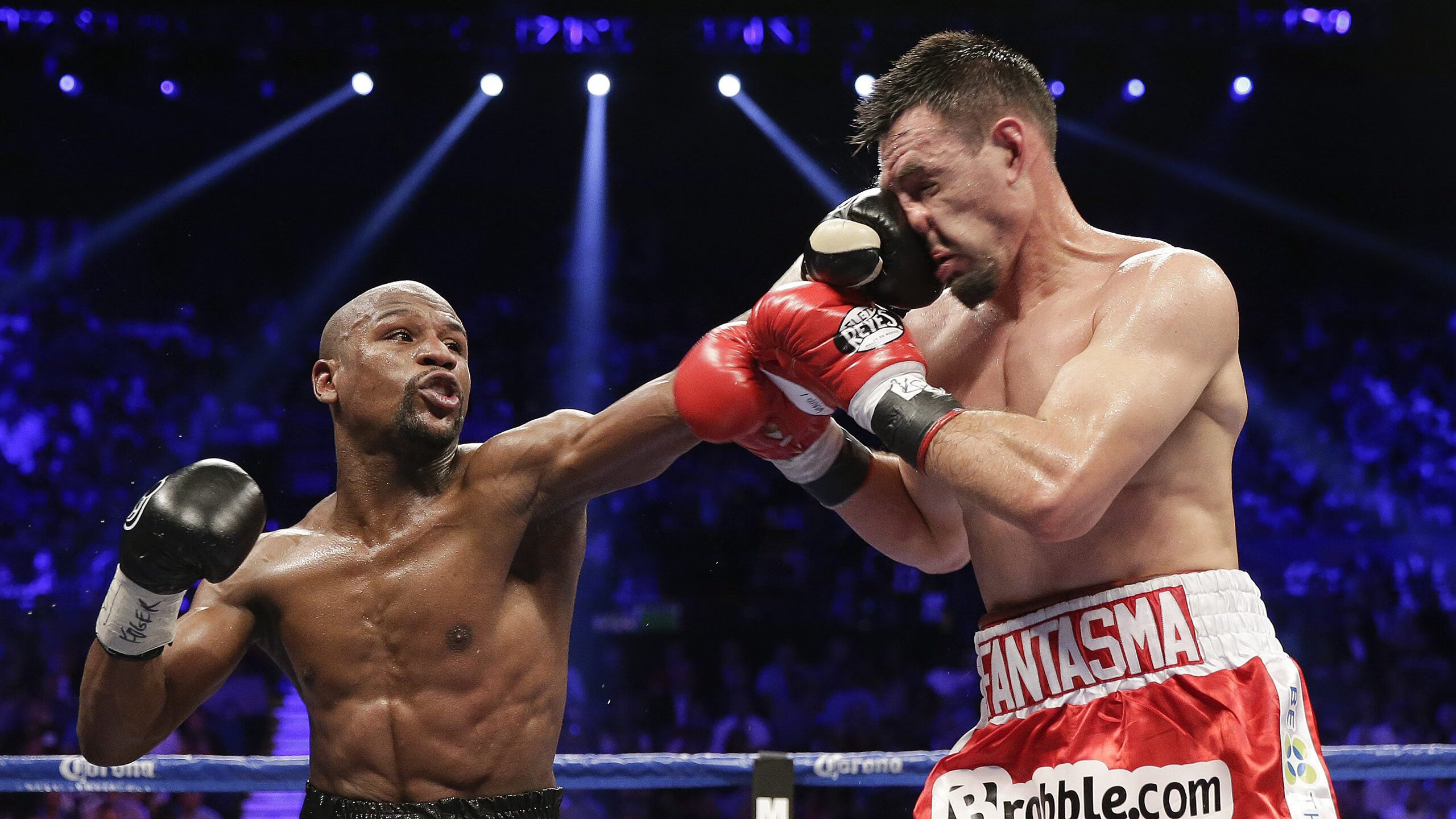 德甲逆境突围：坚韧不拔，逆转局势的经典瞬间