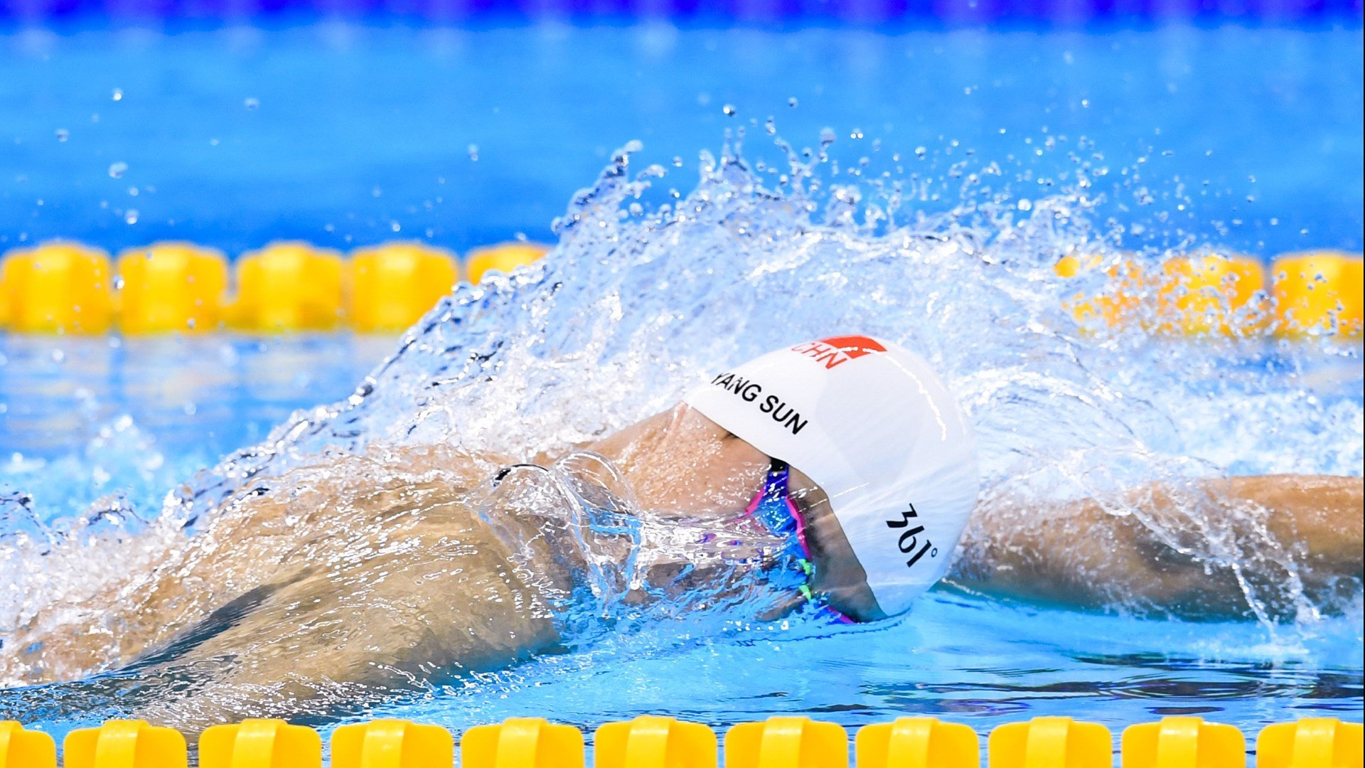 意式蛙泳硬核出击 切拉苏奥洛冲出风采